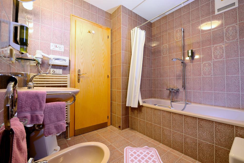 Residence Bacher ヴァルダーオラ・ディ・ソプラ 部屋 写真